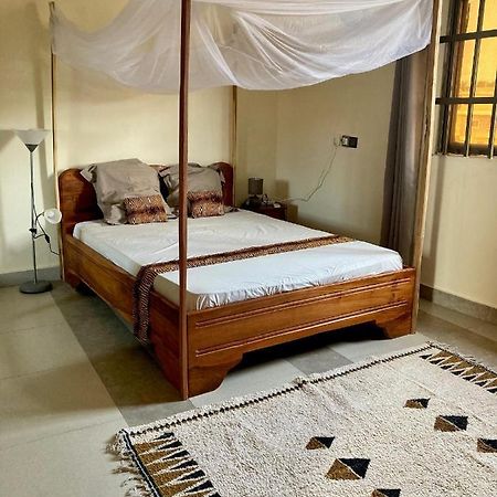 Porto-Novo Logement Lumineux Et Calme Apartment Bagian luar foto